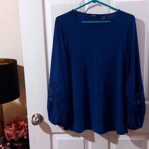 Women's Size XS Long Sleeve Blue Blouse